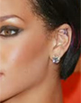 Right_ear_thumb