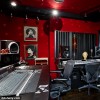 christina-aguilera-house-13