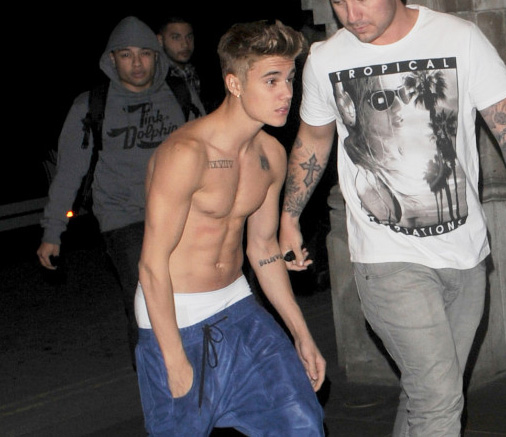 Justin Bieber arrives at his London hotel